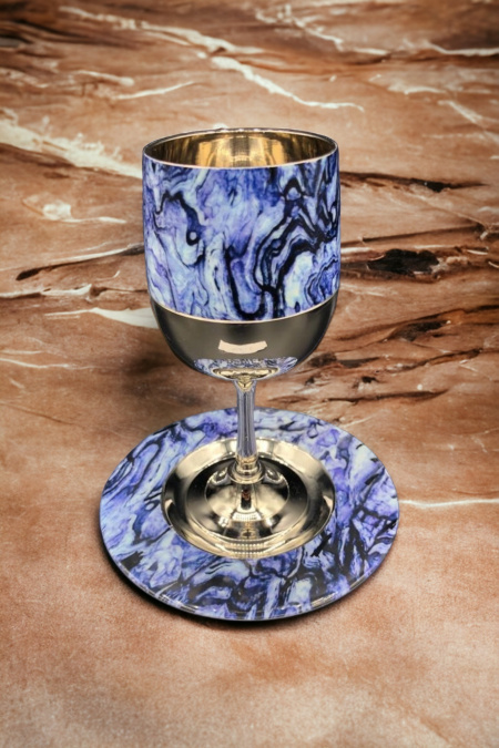Verre de Kidoush avec pied, imitation marbre bleu 14,5 cm