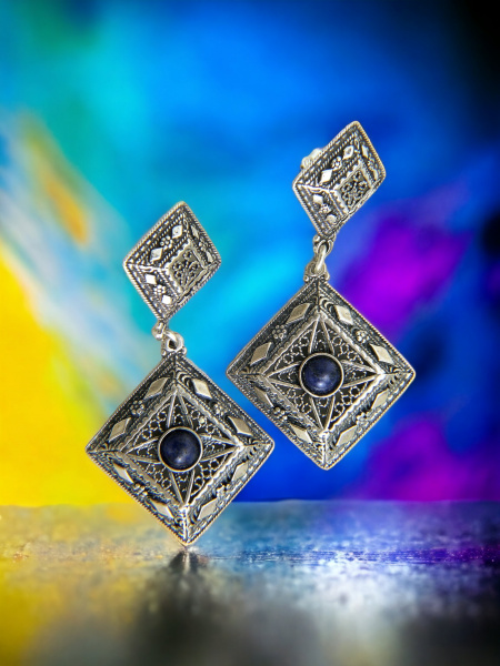 BOUCLES D'OREILLES EN ARGENT PUR SERTIES DE PIERRES PRÉCIEUSES 