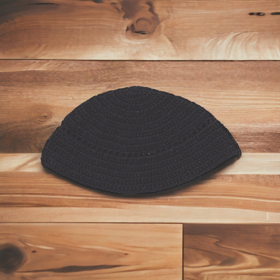 KIPPA TRICOTÉE NOIRE 11×22 cm