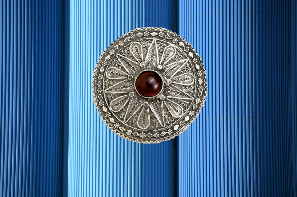 PURE SILVER BROOCH