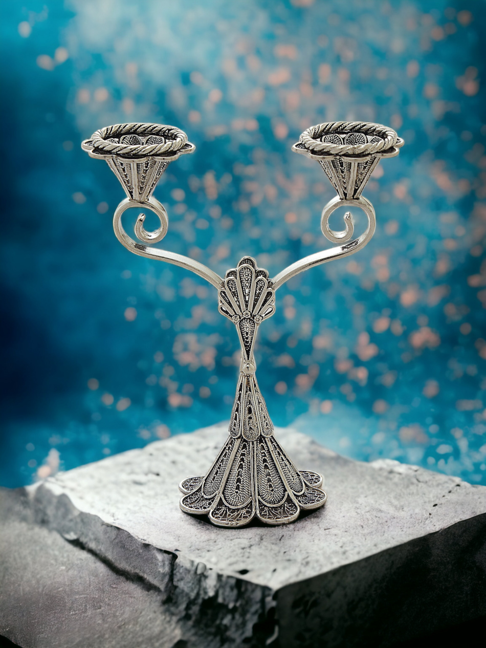 BOUGEOIRS EN ARGENT PUR