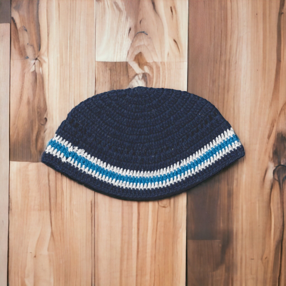 KIPPA TRICOTÉE RAYURES BLEUES ET BLANCHES 11×22 cm