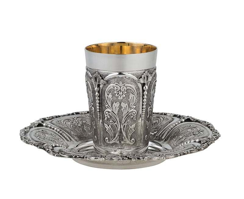 Coupe de Kiddouch et une assiette assortie en argent 925