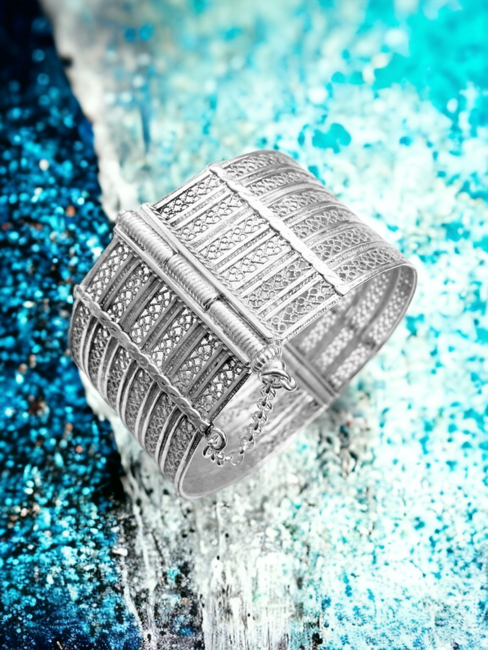 CREOLE BRACELET IN PURE SILVER