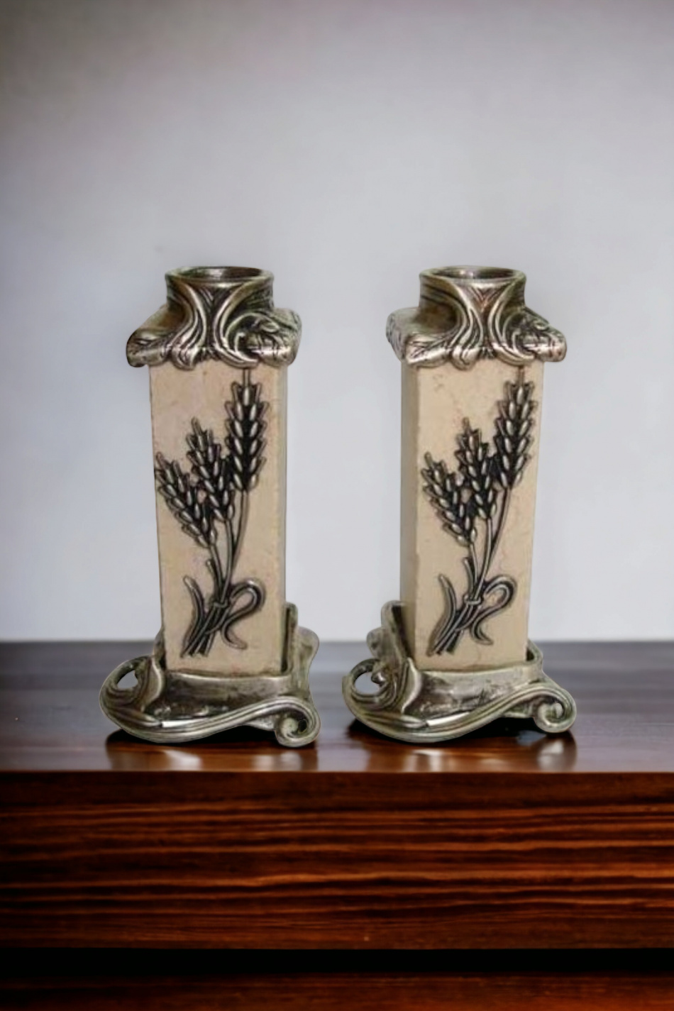 Bougeoirs de Chabbat carrés en pierre et décorés d'un motif de blé