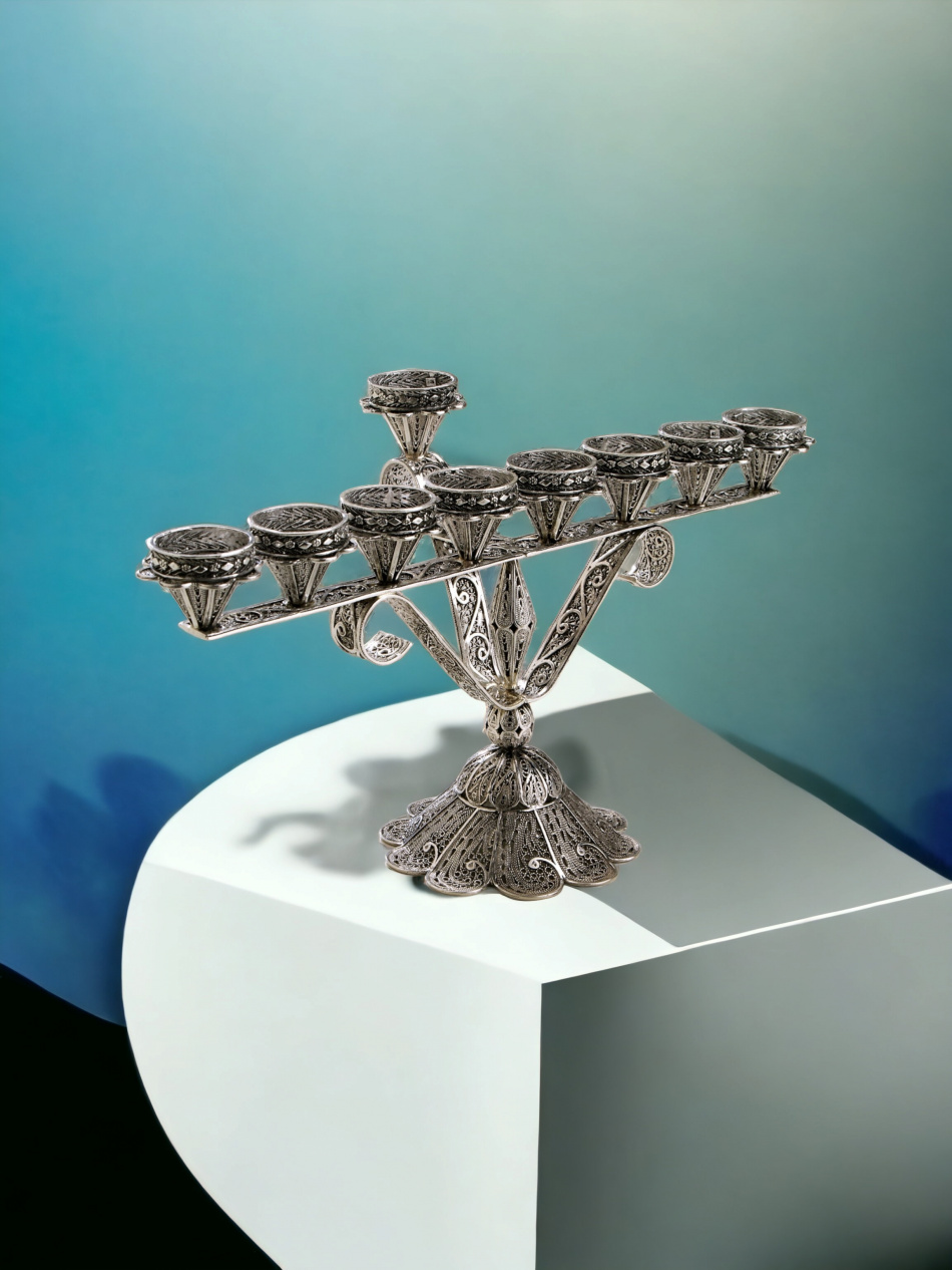 'HANOUKIA EN ARGENT PUR  