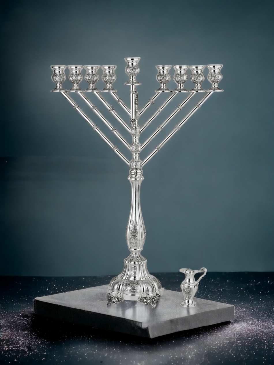 'HANOUKIA 'HABAD EN ARGENT PUR : 925 ARGENT STERLING 