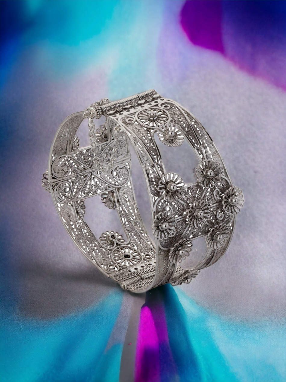 CREOLE BRACELET IN PURE SILVER