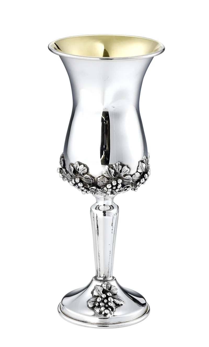 Verre de kiddouch fabriqué en argent sterling 925.